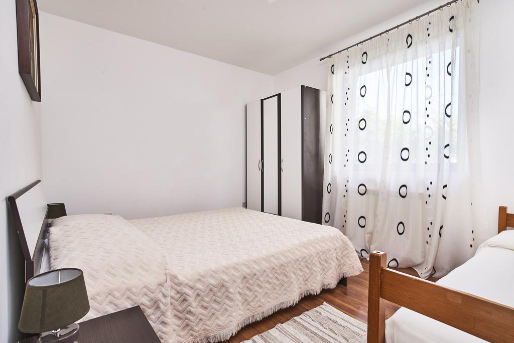 Ferienwohnung Lovely Roses Umag Exterior foto
